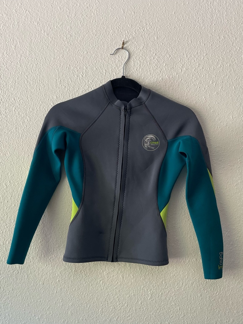 O’Neill Bahia 1mm Front Zip Wetsuit Jacket Women’s Size 4 Gray Surf Paddle